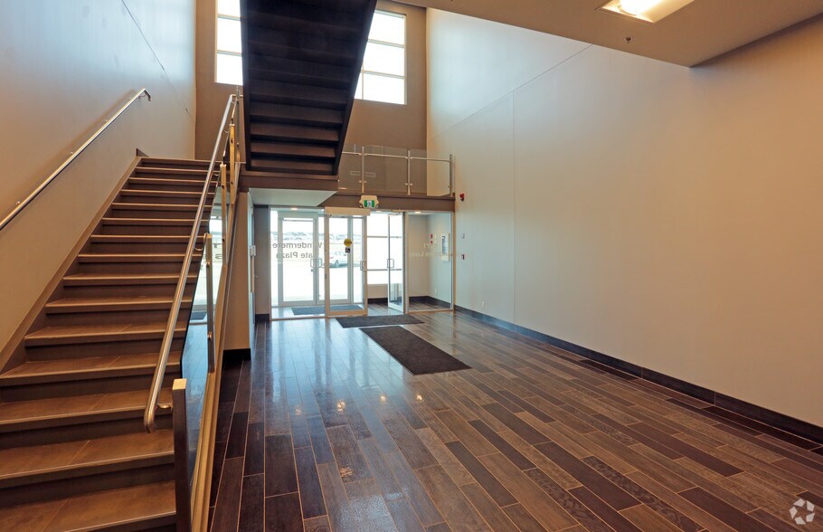 6251-6279 Andrews Loop SW, Edmonton, AB à vendre - Photo intérieure - Image 3 de 9