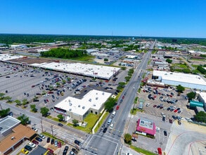 126-190 Gateway, Beaumont, TX - AÉRIEN  Vue de la carte