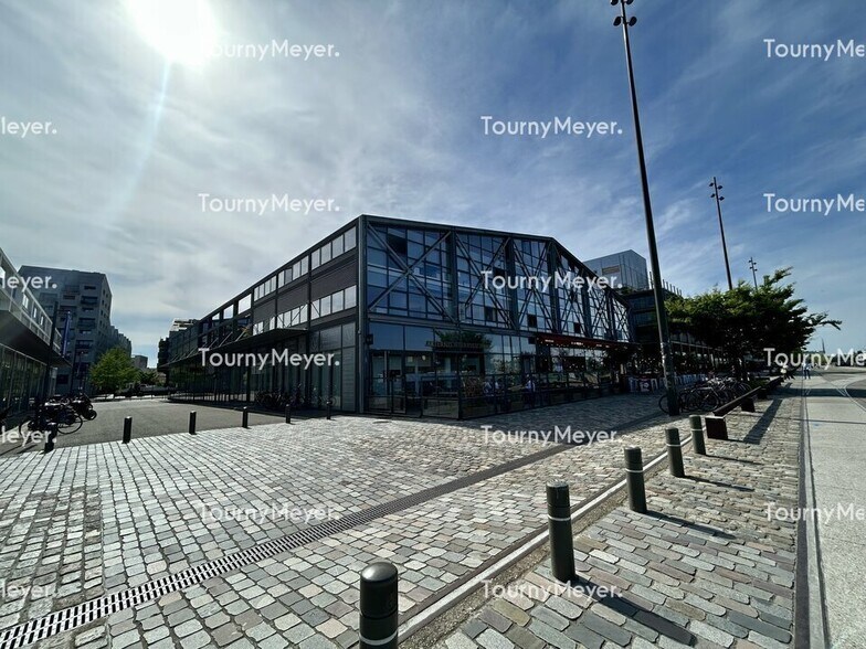 Office in Bordeaux for lease - Building Photo - Image 2 of 6