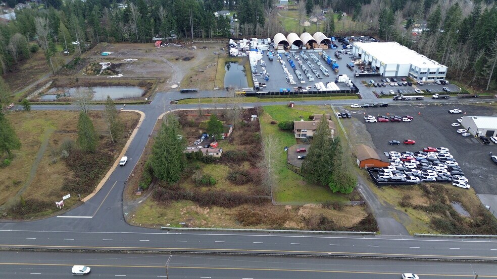 22212 State Route 410, Bonney Lake, WA à louer - Photo du bâtiment - Image 2 de 8