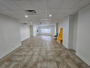 12-14 Tulip Ave, Floral Park, NY for lease Interior Photo- Image 2 of 5