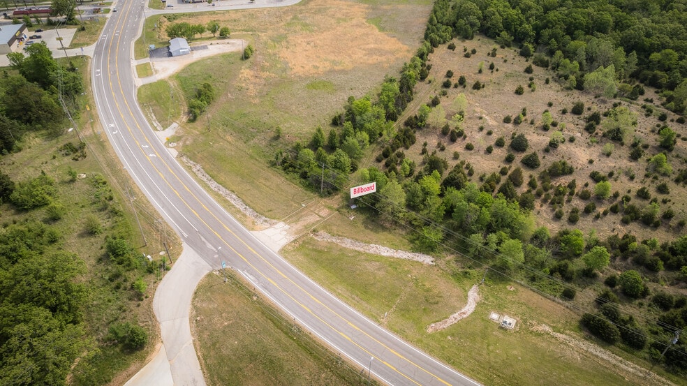 6100 Osage Beach Pkwy N, Osage Beach, MO for sale - Aerial - Image 3 of 7