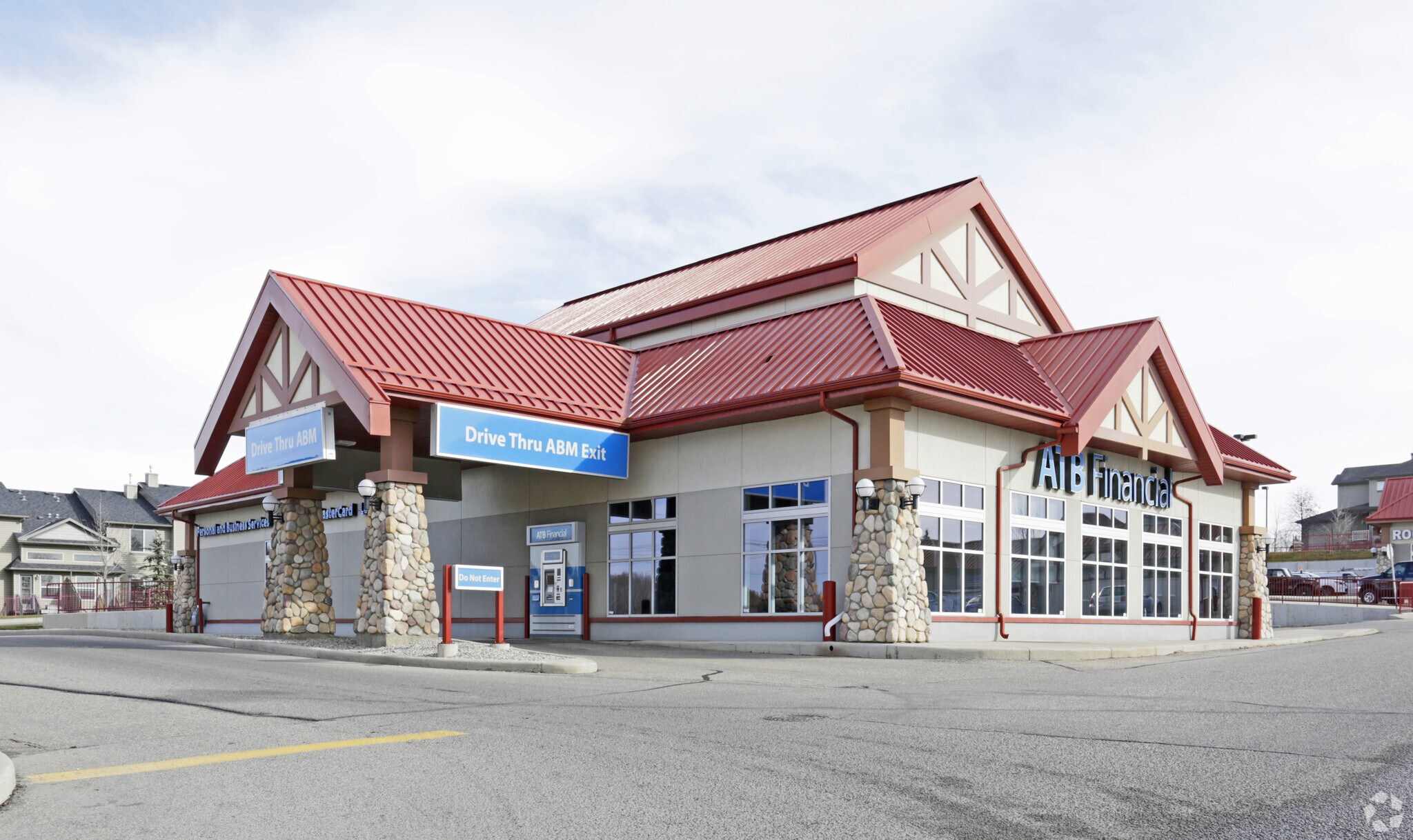 11595 Rockyvalley Dr NW, Calgary, AB à vendre Photo principale- Image 1 de 1