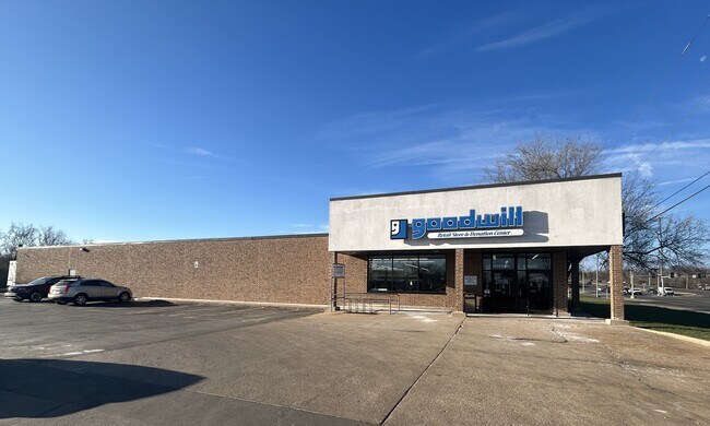 More details for 99 Old Sugar Creek Rd, Fenton, MO - Retail for Lease