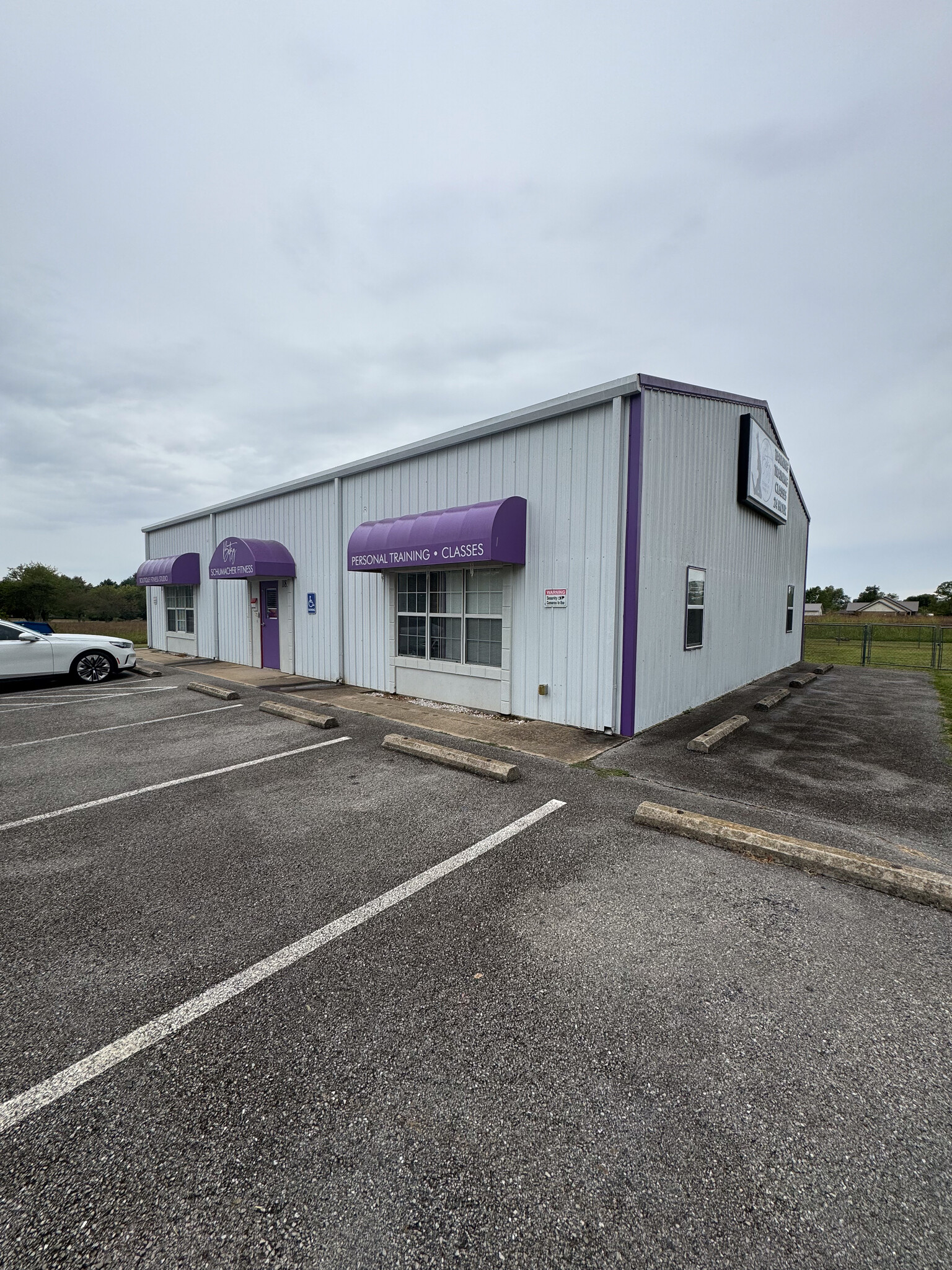 183 Halleck Ln ln, Pea Ridge, AR for lease Primary Photo- Image 1 of 31