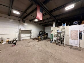 227 E Saint Charles Rd, Carol Stream, IL à louer Photo intérieure- Image 2 de 17