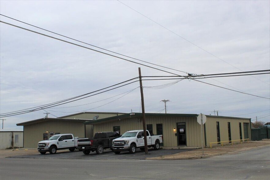 407 N Nelson St, Fort Stockton, TX à vendre - Photo du bâtiment - Image 1 de 12