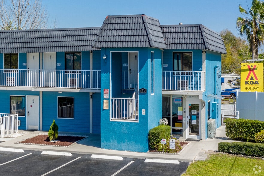 4733 W Irlo Bronson Memorial Hwy, Kissimmee, FL à vendre - Photo du bâtiment - Image 3 de 6