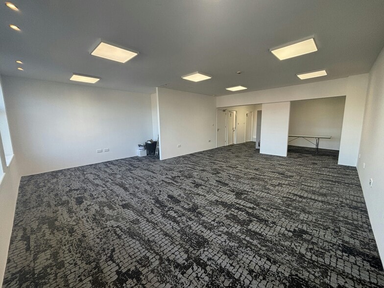 10 George St, Newcastle Under Lyme for lease - Interior Photo - Image 2 of 3