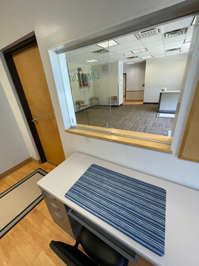 Plus de détails pour 1125 E Michigan Ave, Battle Creek, MI - Bureau/Commerce de détail à louer