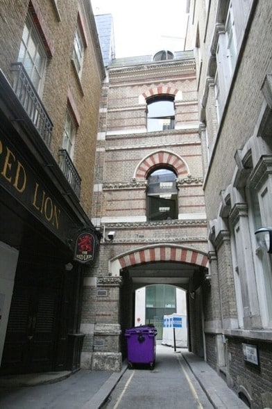 27 Clement's Ln, London for lease - Building Photo - Image 3 of 12