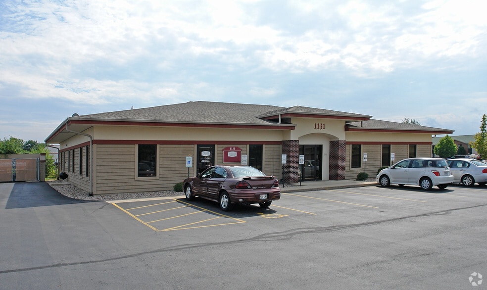 1131 Prairie Dr, Racine, WI for sale - Building Photo - Image 3 of 3