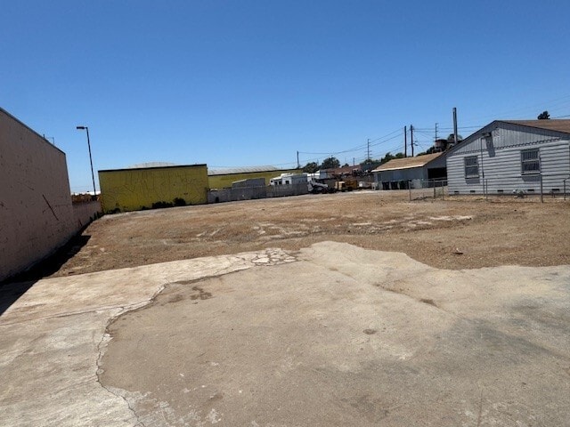 402 N Sullivan St, Santa Ana, CA à louer - Photo du bâtiment - Image 2 de 5