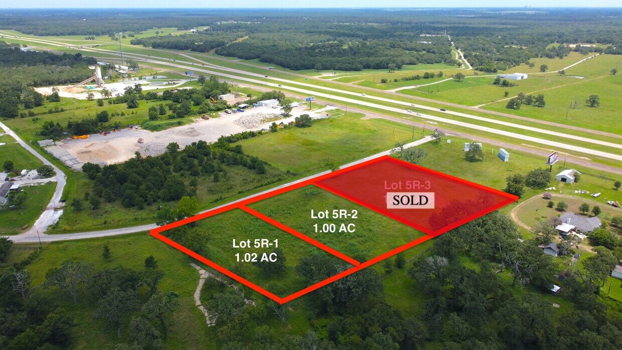 1177 Paradise Way, Navasota, TX for sale Primary Photo- Image 1 of 4