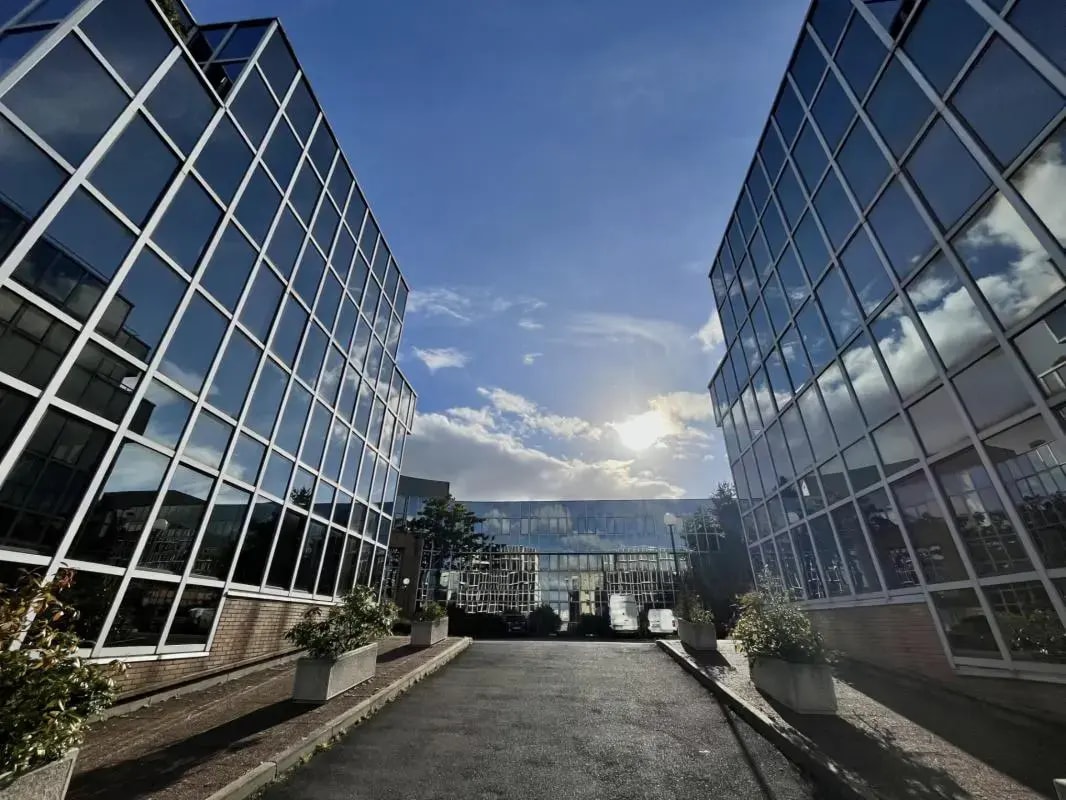 Rue Des Gaudines, Saint-Germain-en-Laye for lease Building Photo- Image 1 of 4