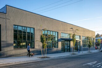 975 SE Main St, Portland, OR for lease Building Photo- Image 1 of 2
