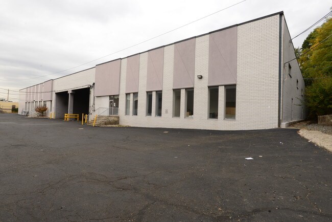 Plus de détails pour 585 Industrial Rd, Carlstadt, NJ - Industriel à louer