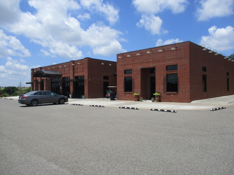 1038 Airport Rd, Weatherford, OK à vendre - Photo du bâtiment - Image 3 de 62