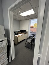 4550 W 103rd St, Oak Lawn, IL for lease Interior Photo- Image 2 of 8