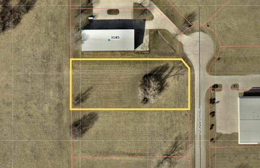 3165 Grand Prix dr, Decatur, IL à vendre - Photo du bâtiment - Image 2 de 2