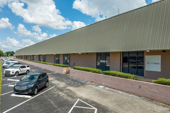Plus de détails pour 1271 La Quinta Dr, Orlando, FL - Industriel à louer