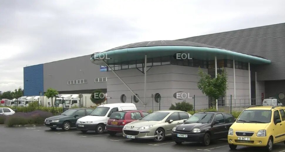 Industrial in Tournefeuille for lease Building Photo- Image 1 of 3