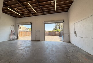 3113 Middlefield Rd, Redwood City, CA for lease Interior Photo- Image 2 of 5
