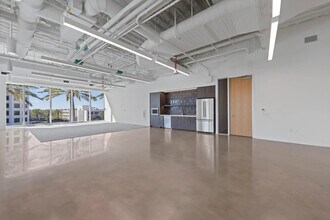 400 Spectrum Center Dr, Irvine, CA for lease Interior Photo- Image 1 of 6