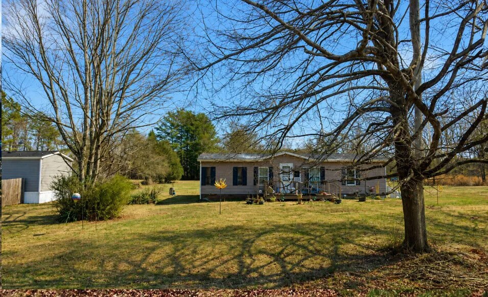 104 Lakisha Ct, Madison, NC à vendre - Photo du bâtiment - Image 2 de 9
