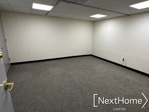 82-11 37th Ave, Jackson Heights, NY for lease Interior Photo- Image 1 of 4