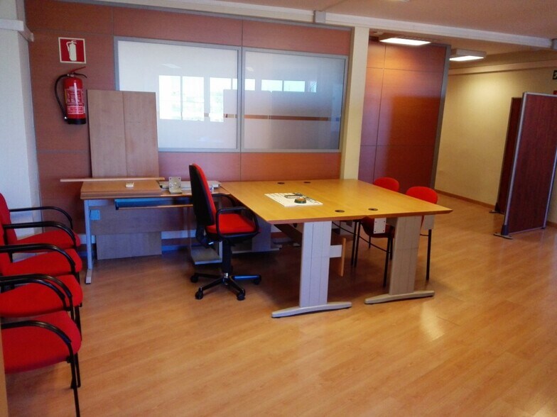 Avenida Constitución, Móstoles, Madrid for lease - Building Photo - Image 3 of 3