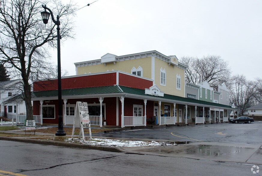 5758 Main St, Sylvania, OH à louer - Photo du bâtiment - Image 2 de 4