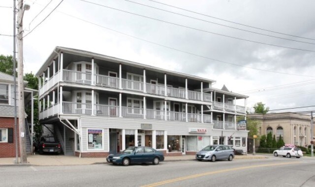 1-7 E Main St, Jewett City, CT à louer - Photo du bâtiment - Image 2 de 14