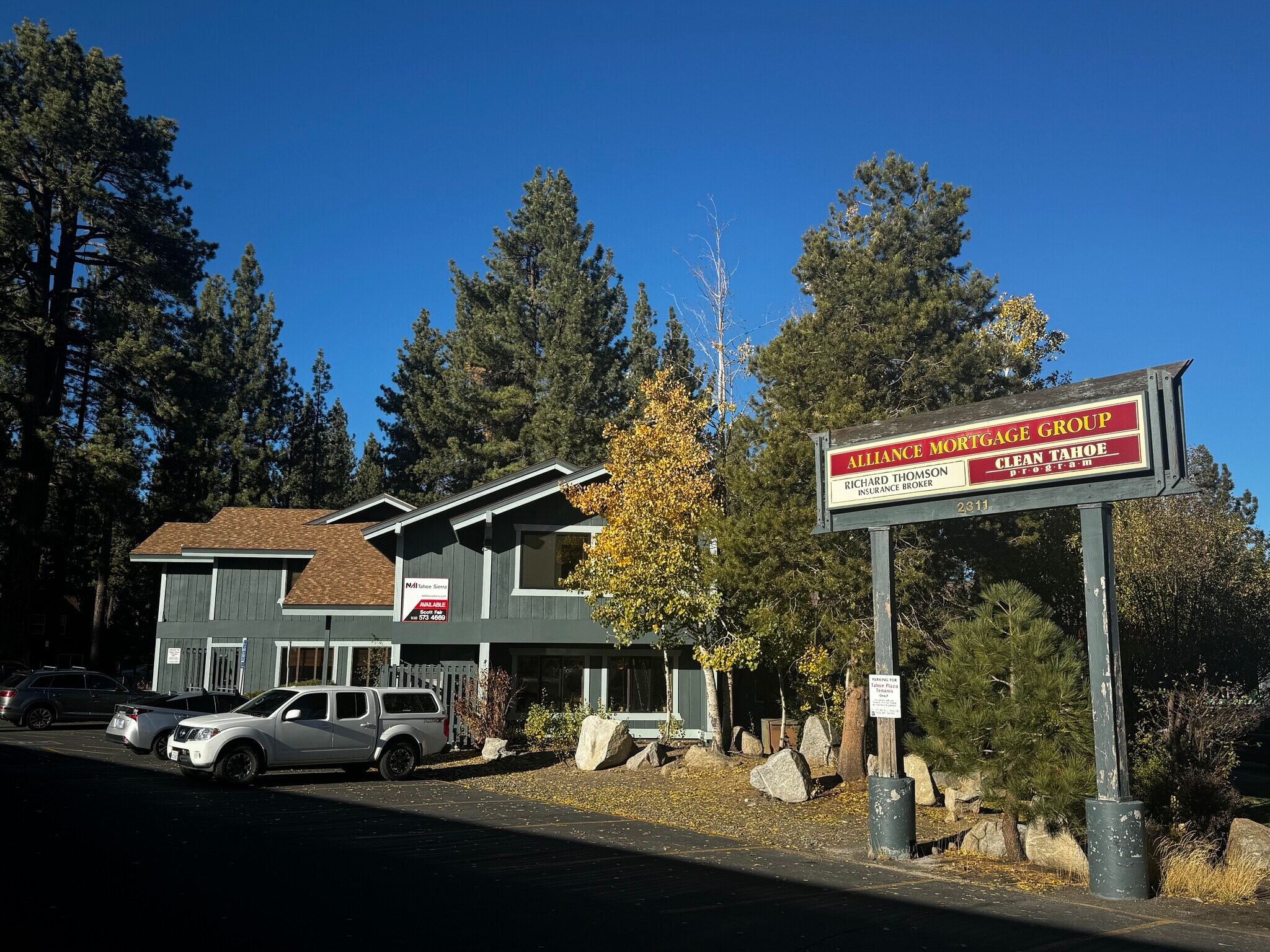 2311 Lake Tahoe Blvd, South Lake Tahoe, CA à louer Photo du bâtiment- Image 1 de 21