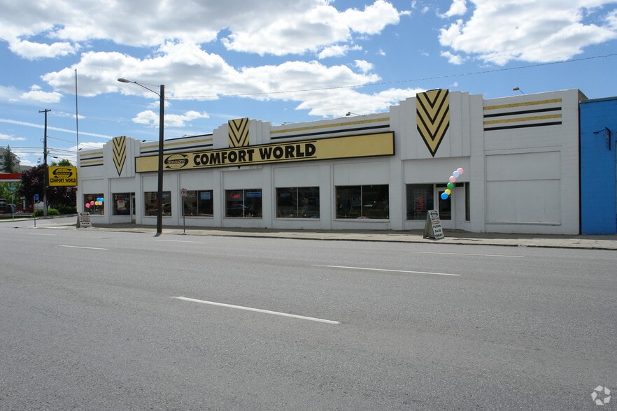 1001 N Division St, Spokane, WA for lease - Building Photo - Image 2 of 3
