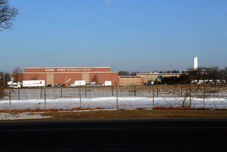 Plus de détails pour 4000 Bordentown Ave, Sayreville, NJ - Industriel à louer