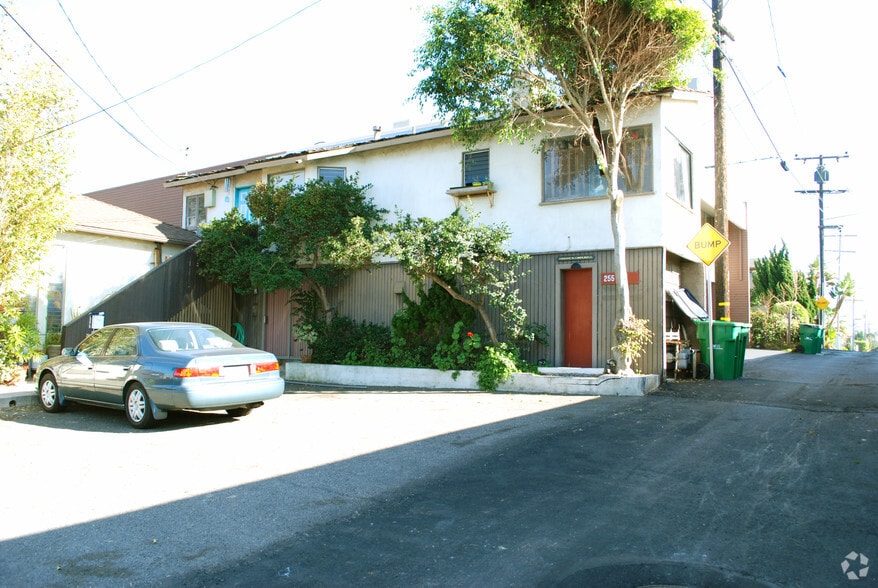 255-279 Thalia St, Laguna Beach, CA for lease - Building Photo - Image 3 of 4