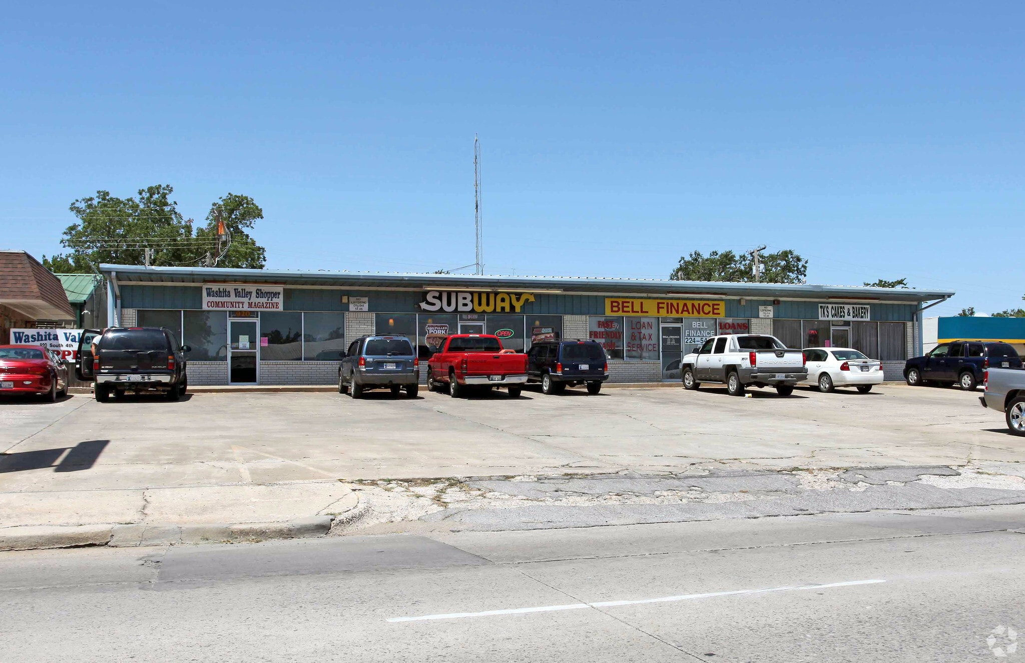 914-920 S 4th St, Chickasha, OK for sale Primary Photo- Image 1 of 24