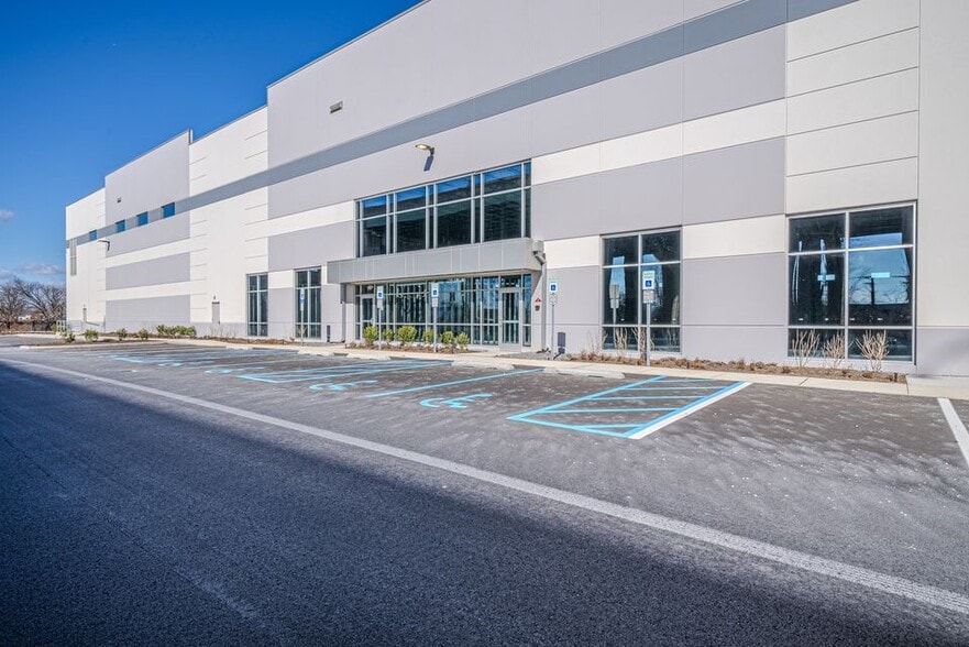 30 Cross St, Ridgefield Park, NJ for lease - Building Photo - Image 2 of 14