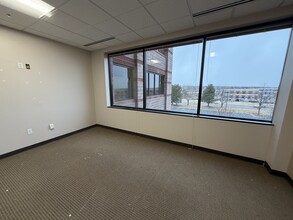 6377 S Revere Pky, Centennial, CO for lease Interior Photo- Image 1 of 2