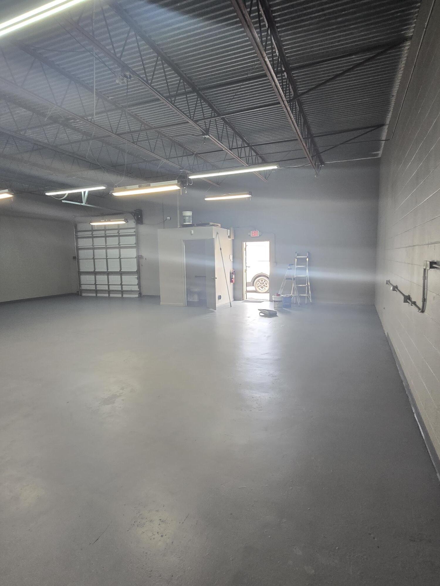3245 Fairfield Ave S, Saint Petersburg, FL for lease Interior Photo- Image 1 of 3