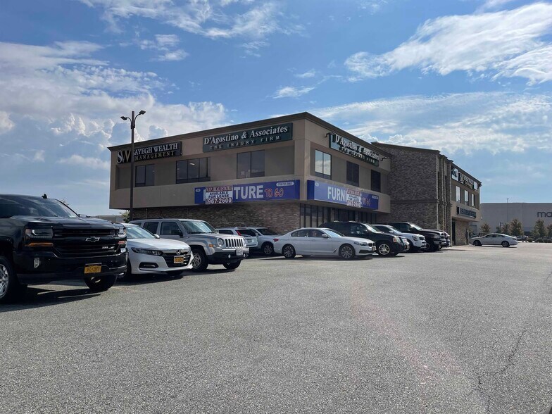 2555 Richmond Ave, Staten Island, NY à louer - Photo du bâtiment - Image 1 de 3