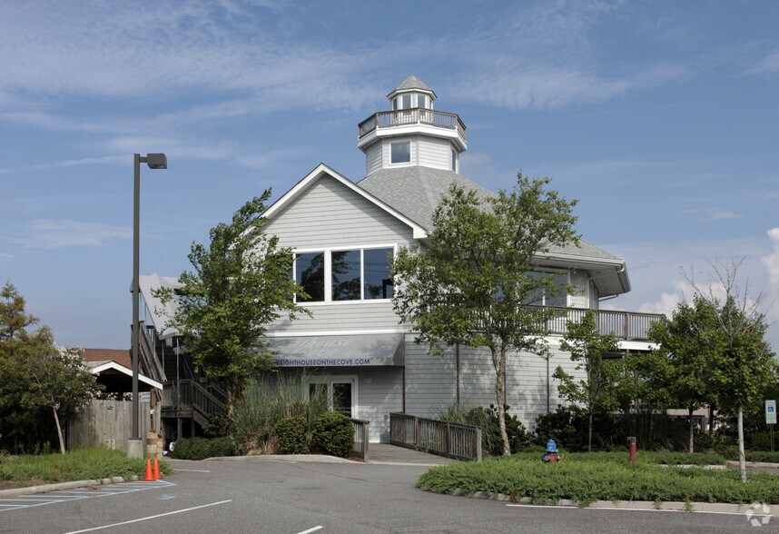 800 Laskin Rd, Virginia Beach, VA à vendre - Photo principale - Image 1 de 7