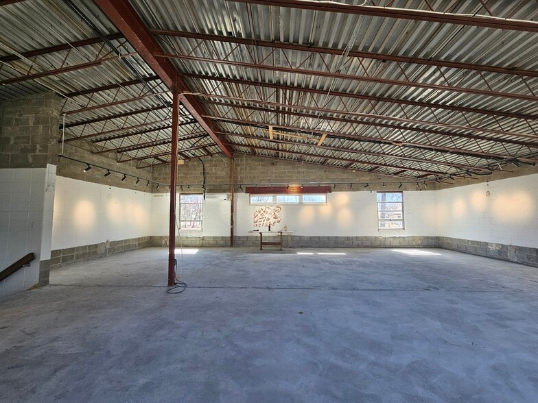 23 West St, Warwick, NY à louer - Photo du bâtiment - Image 2 de 26