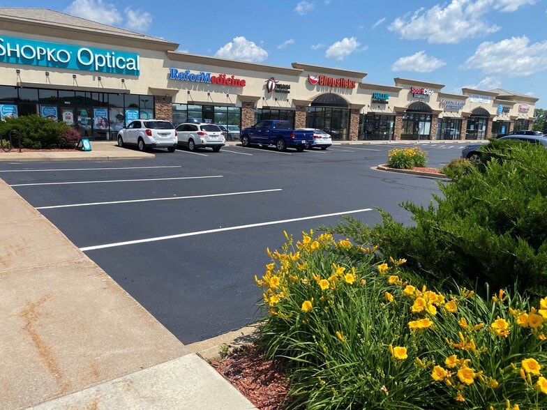 3038 Commercial Blvd, Chippewa Falls, WI for lease - Building Photo - Image 1 of 12
