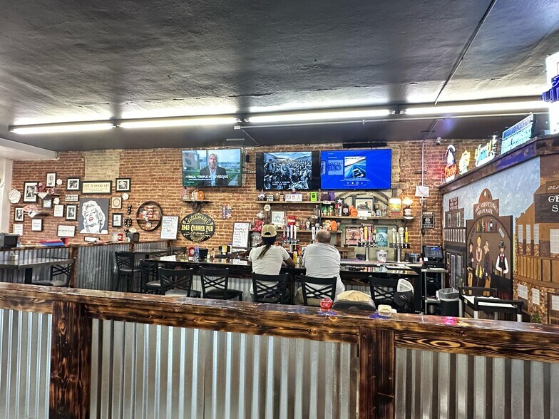 10 S Main St, Fillmore, UT à vendre - Photo du bâtiment - Image 2 de 19