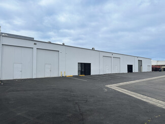 Plus de détails pour 3220-3226 W Pendleton Ave, Santa Ana, CA - Industriel à vendre