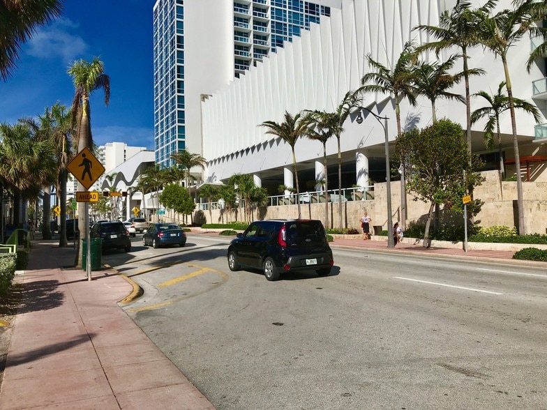 6782-6804 Collins Ave, Miami Beach, FL à louer - Autre - Image 2 de 27