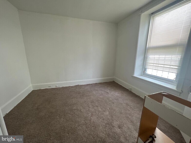 321 E Price St, Philadelphia, PA à vendre - Photo du bâtiment - Image 3 de 14