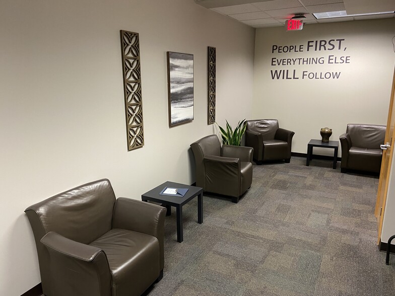 1111 E South River St, Appleton, WI for sale - Building Photo - Image 2 of 26